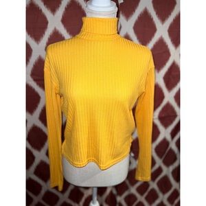 Yellow turtle neck size XS